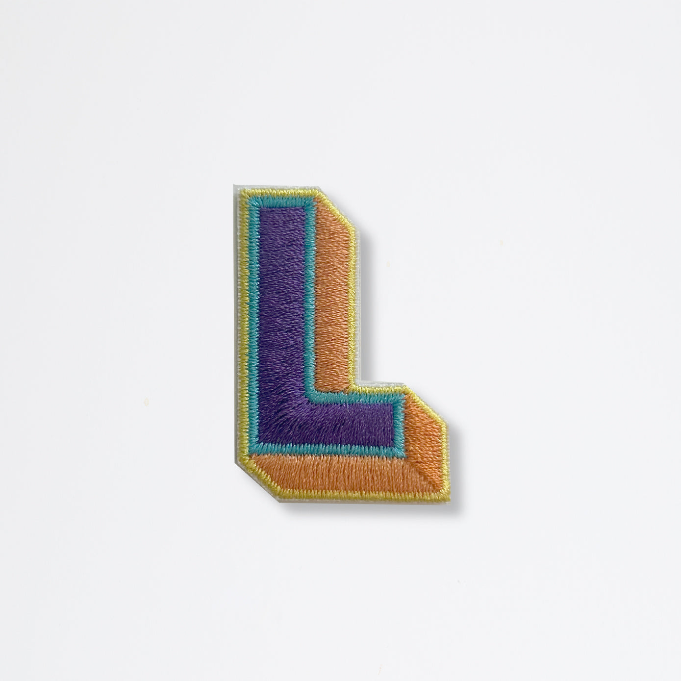 Nooee Pet embroidered patch – letter L in purple and orange