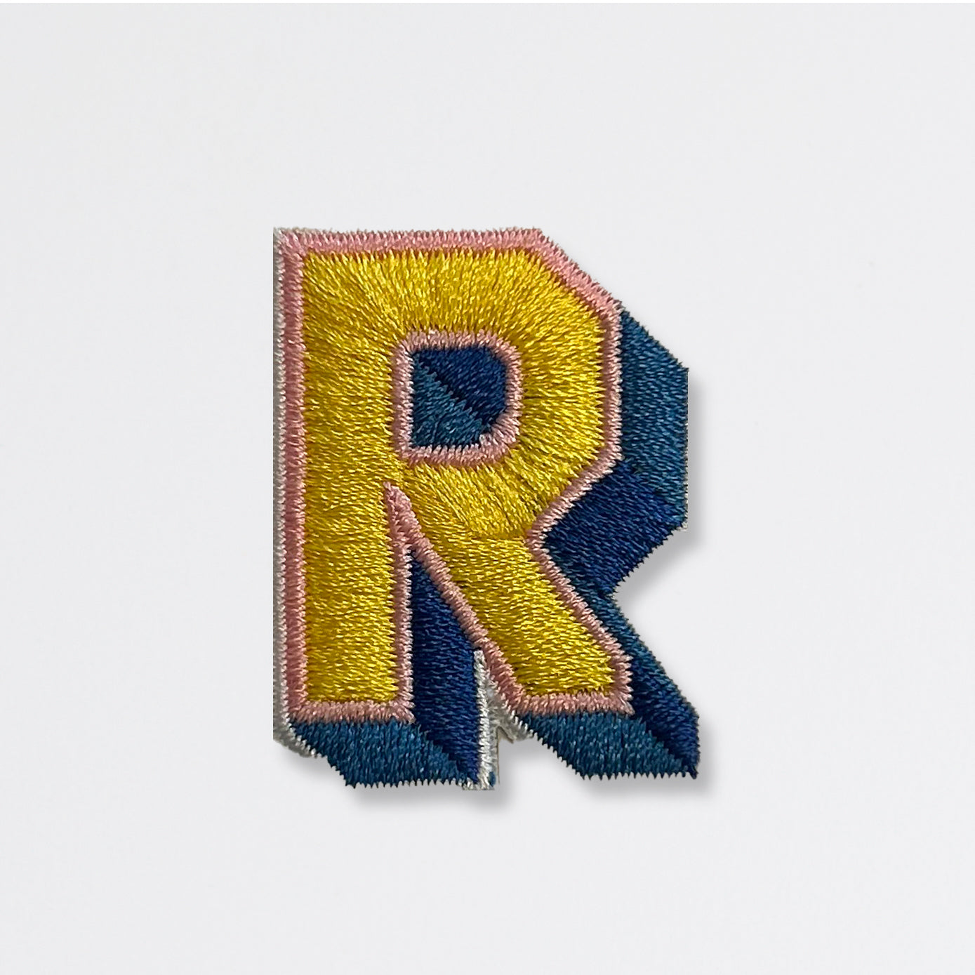 Nooee Pet embroidered patch – letter R in yellow and dark blue