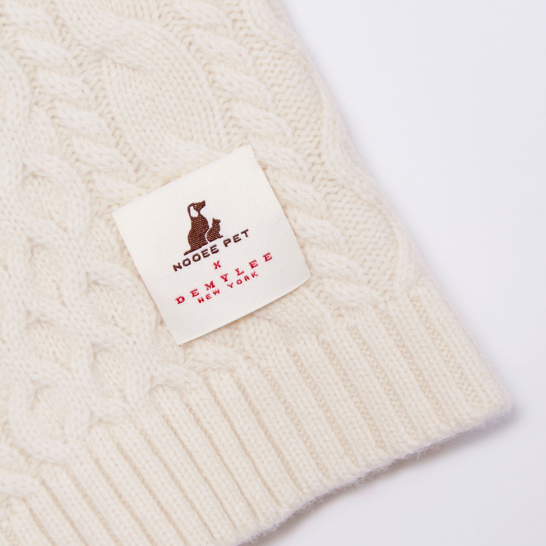 NOOEE PET X DEMYLEE WOOL OFF WHITE CABLE SWEATER