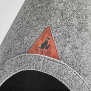 Nooee Pet leather logo patch on gray felt Pet Cave Bella (XS)