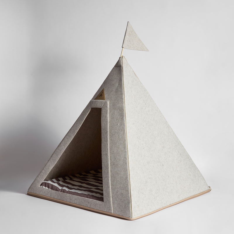 Nooee Pet Teepee Bailey in cream with striped cushion and decorative flag