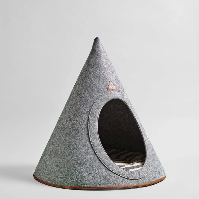 Nooee Pet Cave Buddy (L) in Gray, a stylish and modern dog bed with a conical shape and arch entrance.