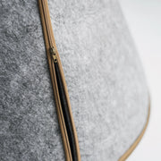 Close-up of Nooee Pet Cave Lucy (M) Gray back zipper, showcasing high-quality stitching and durable zipper construction